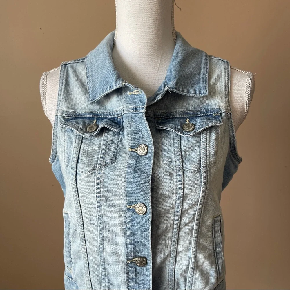 OLD NAVY | Blue Light Wash Sleeveless Denim Jean Jacket Sz S - Picture 3 of 10